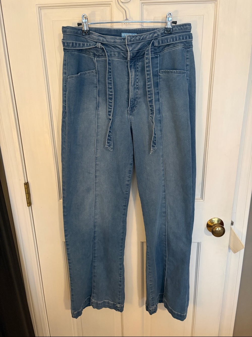 Draper James Light Blue Denim Pants with Tie Waist 12 in excellent condition